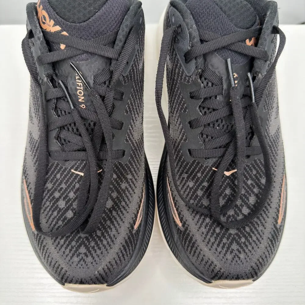 Hoka One One hoka one